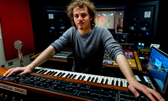 Ricky Damian Talks with George Shilling at Mark Ronson