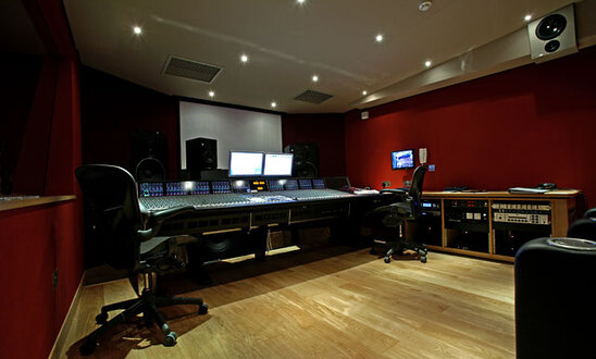 Modern World Studio Cotswolds recording studio