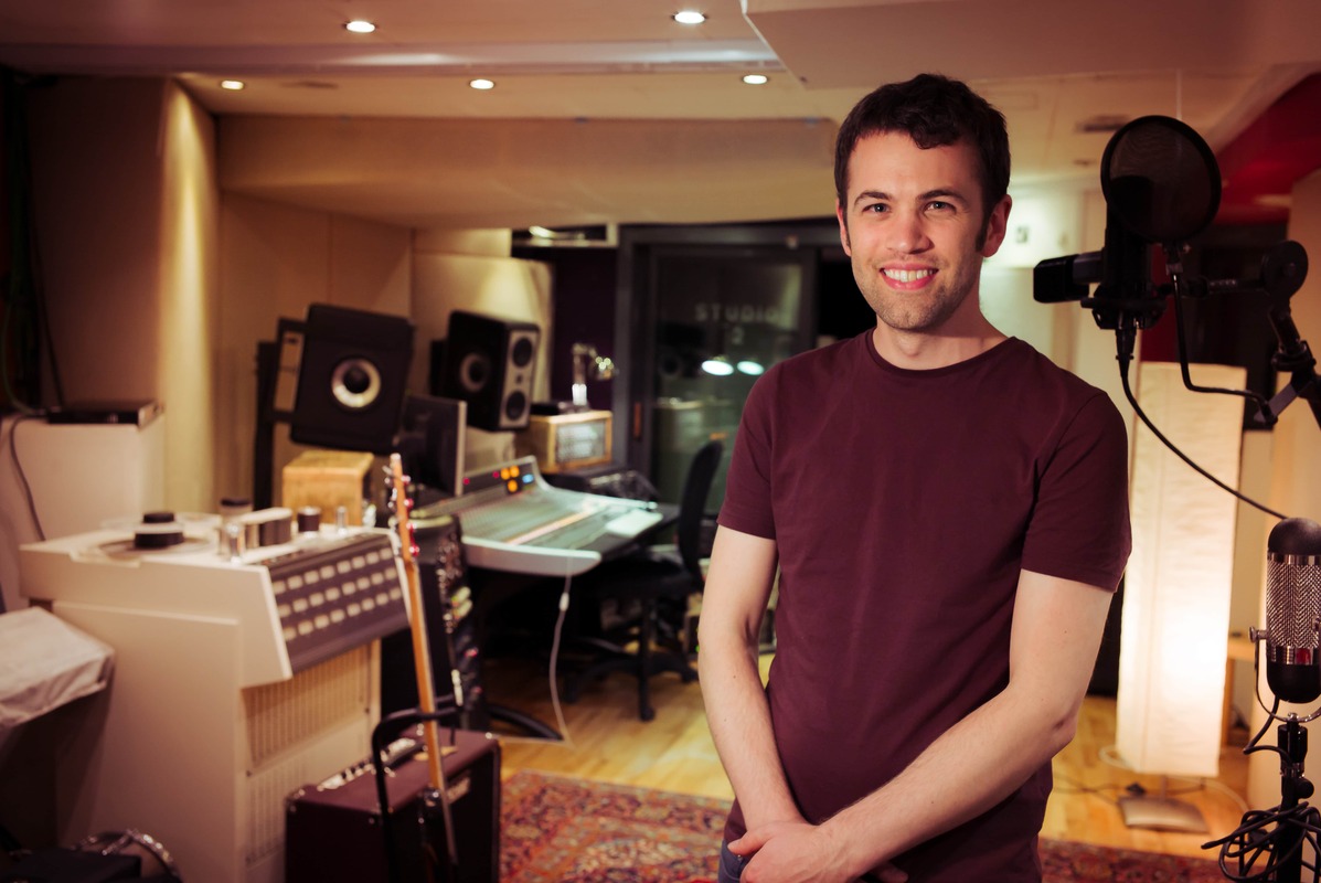 Iain Hutchison at Glo Worm Studios, Glasgow