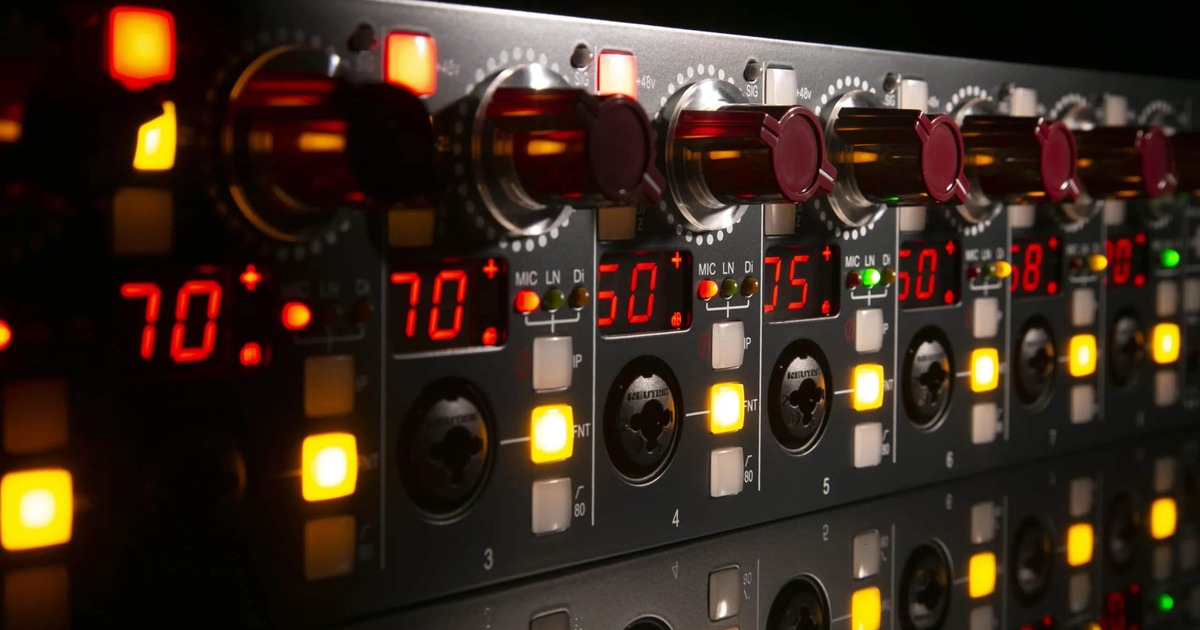AMS-Neve-1073-