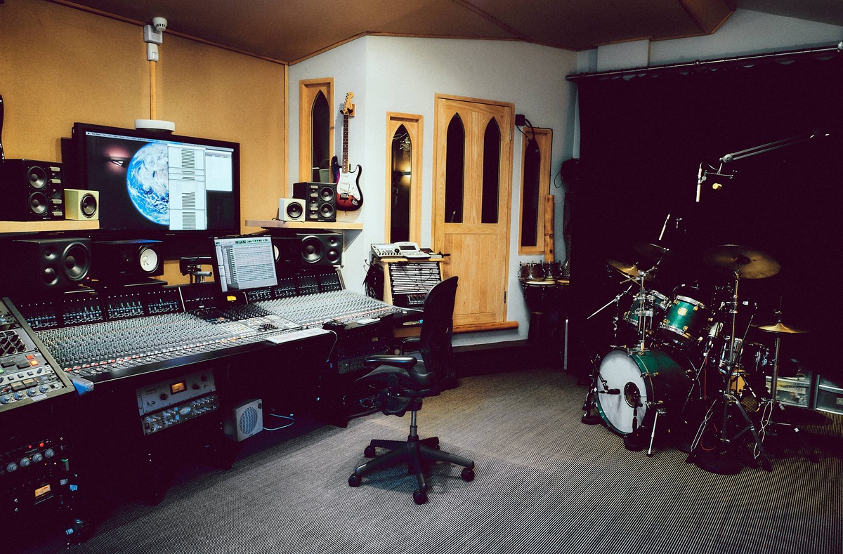 main image