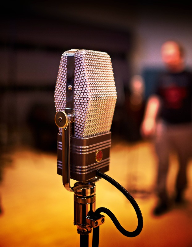 AEA Ribbon Microphone, Sphere Studios, London