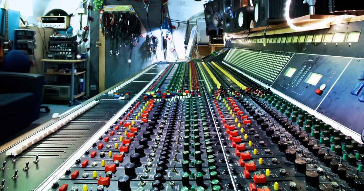 ToyBox recording studios, Bristol recording studio feature